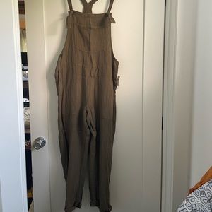Aerie green jumpsuit/overalls